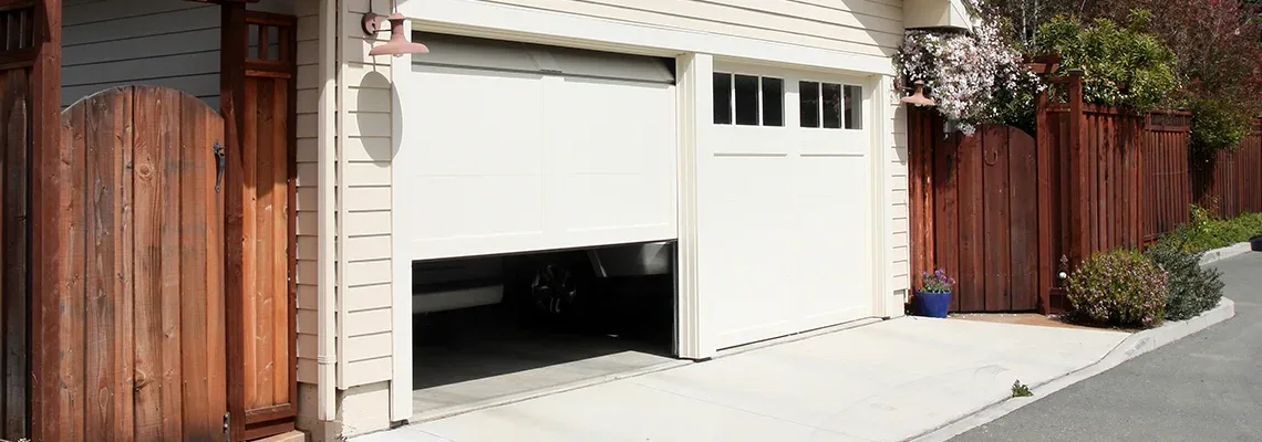 Repair Garage Door Won't Close Light Blinks in North Lauderdale, Florida